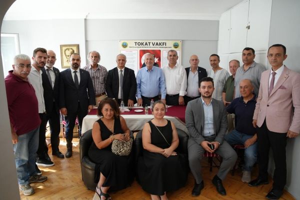 Özdağ’dan Tokat vakfına ziyaret