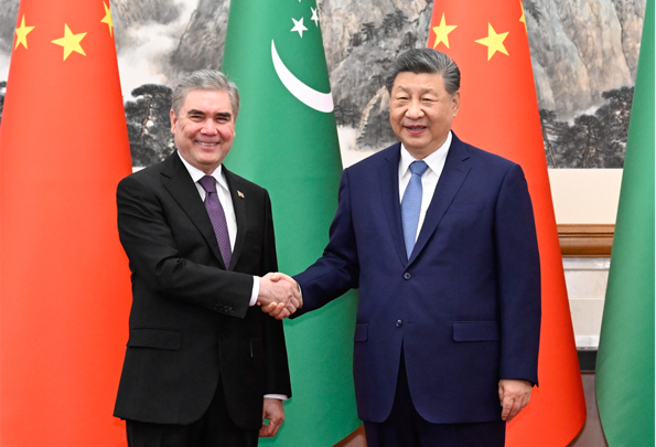 Cumhurbaşkanı Xi Türkmenistan'ın ulusal lideri Berdimuhamedov ile görüştü