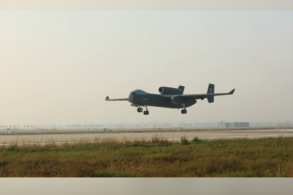 Çin’in geliştirdiği büyük İHA Jiu Tian ilk uçuşu yaptı