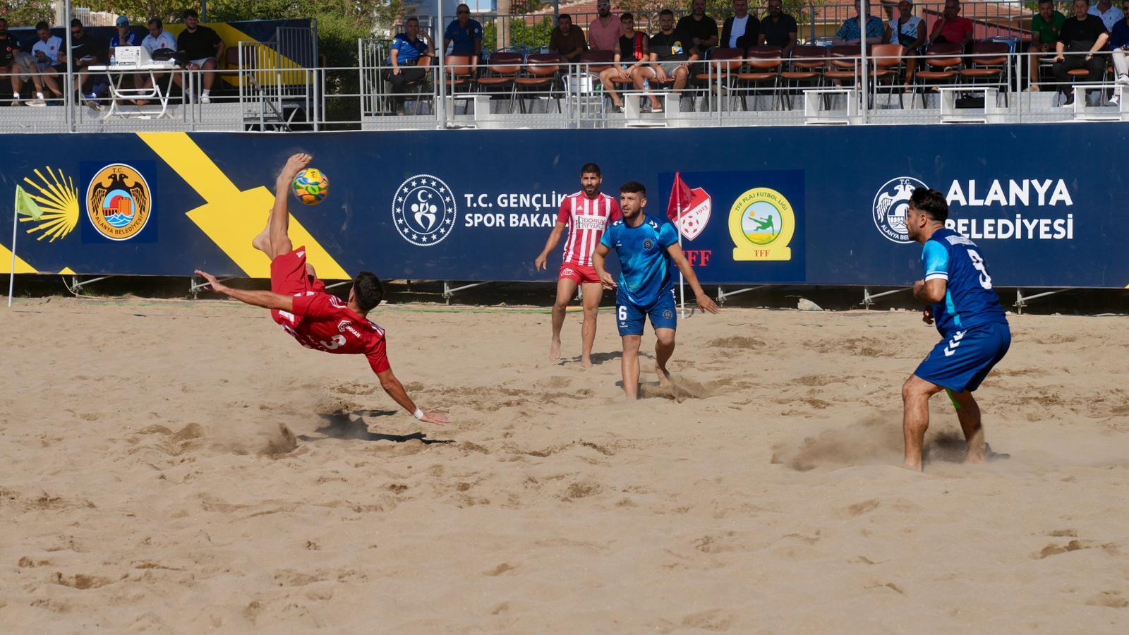 Alanya’da TFF Plaj Futbolu Süper Finalleri başladı