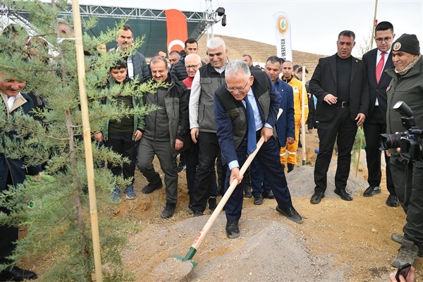 Kayseri'de 35 bin fidan dikildi