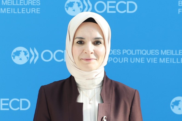 Bakan Göktaş'tan Galatasaray Daikin Kadın Voleybol Takımı'na tebrik mesajı