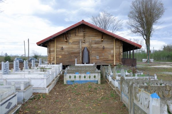 Restorasyonu tamamlanan Terme Yeni Cami ibadete açıldı