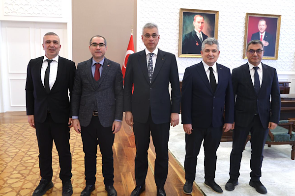 Rize İl Sağlık Müdürlüğü'nden Bakan Memişoğlu'na ziyaret