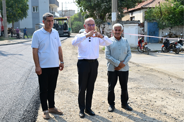 Turgutlu'da asfalt çalışmaları sürüyor