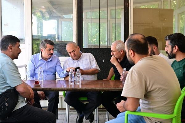 Yıldırım Belediye Başkanı Yılmaz'dan Teleferik Mahallesi esnafına ziyaret