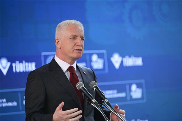 Vali Gül, Şehit Er İsmail Yıldız’ın ailesini ziyaret etti