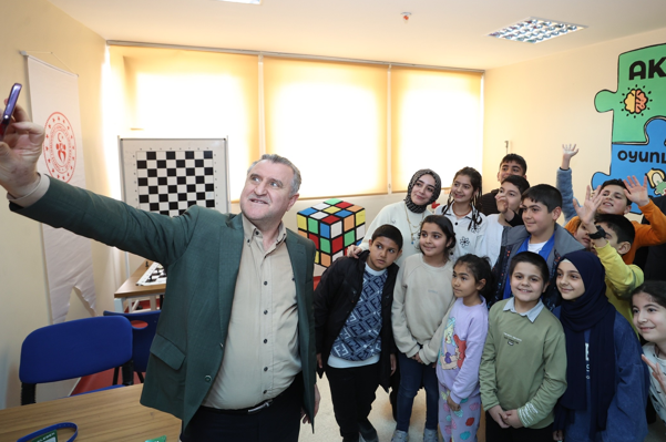 Bakan Bak: Deneyap Teknoloji Atölyeleri, milli teknoloji hamlesinin itici gücünü 