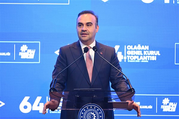 Bakan Kacır Bursa Teknik Üniversitesi Akademik Yılı Açılış Töreni’ne katıldı