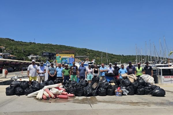 Teos Marina Dünya Çevre Haftası'nda bir kez daha sahadaydı