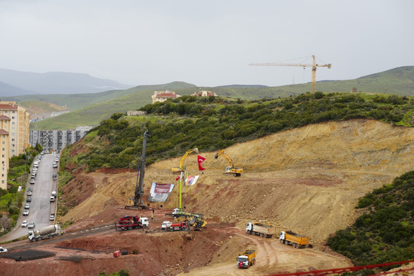 Menemen’de 3 bn 100 konutluk projenin inşaatına başlandı