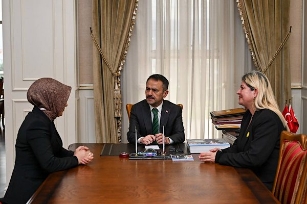 Gölcük Otizm Derneği’nden Vali Aktaş’a ziyaret