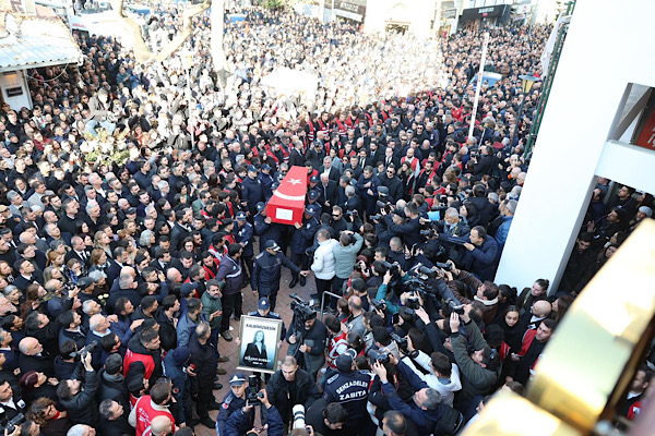 Başkan Şahin, Gülşah Durbay’ın cenaze törenine katıldı