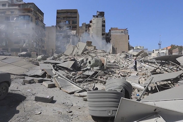 Lübnan’da can kaybı bin 29’a yükseldi