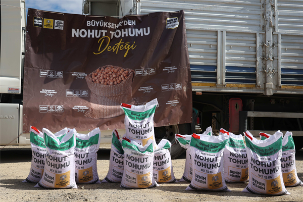 Konya Büyükşehir Belediyesi'nden çiftçilere nohut tohumu desteği