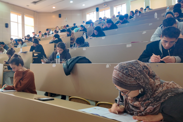 Manisa'da MSÜ adayları için deneme sınavı yapıldı