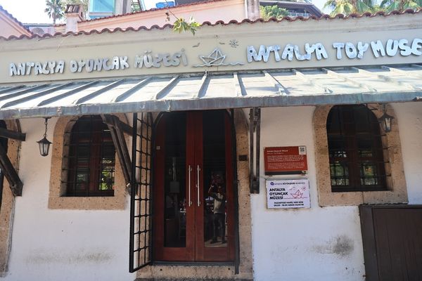 Antalya Oyuncak Müzesi ziyaretçilerini ağırlamayı sürdürüyor
