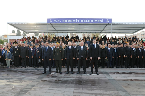 Edremit’te 10 Kasım anma töreni