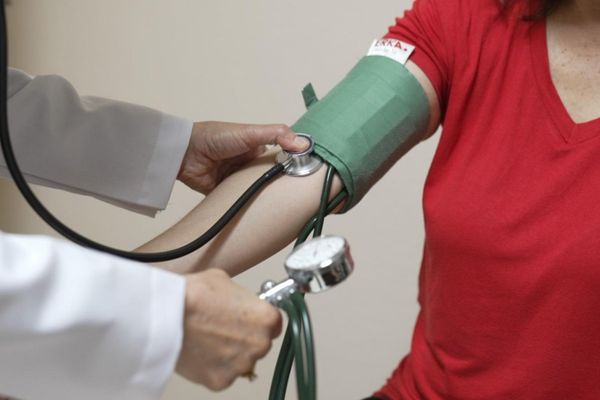 Karşıyaka’da sağlık ve destek merkezi hizmete başladı