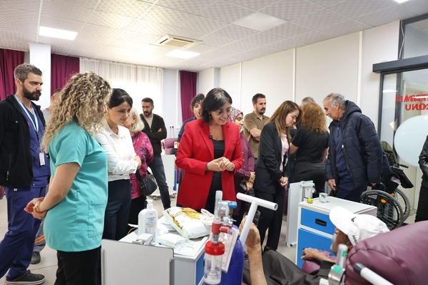 Kayapınar Belediyesi’nden kanser hastalarına moral ziyareti