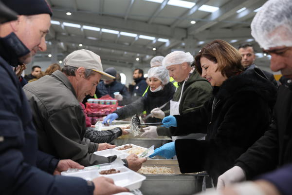 Mahmudiye'de iftar sofrası kuruldu