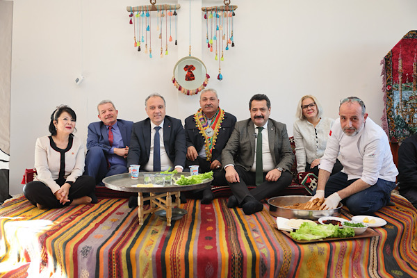 Pamukkale’de Alzheimer Merkezi’nde yıl sonu buluşması düzenlendi