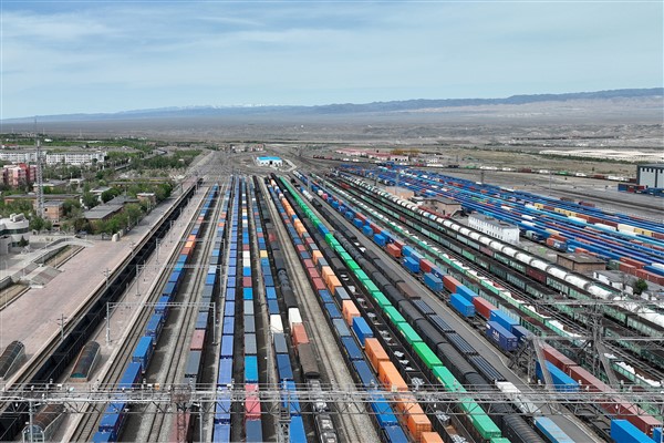 Xinjiang’ın dış ticaret hacmi 437,89 milyar yuana ulaştı