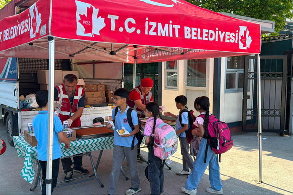 İzmit'te öğrencilere beslenme desteği sağlandı