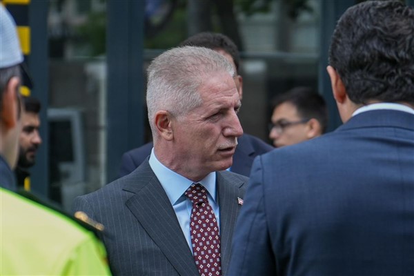 Vali Gül, şehit polis memuru Mustafa Aydın için düzenlenen törene katıldı