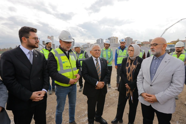 Başkan Büyükkılıç Kartal Katlı Kavşağı Projesini sahada inceledi