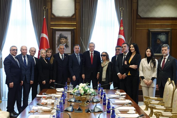 Cumhurbaşkanı Erdoğan, Türk Demokrasi Vakfı heyetini kabul etti