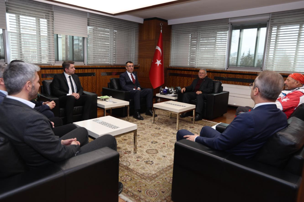 Başkan Büyükkılıç, Türkiye Dağcılık Federasyonu heyetini ağırladı