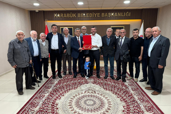 100'üncü Yıl Mahallesi sakinlerinden belediyeye ziyaret