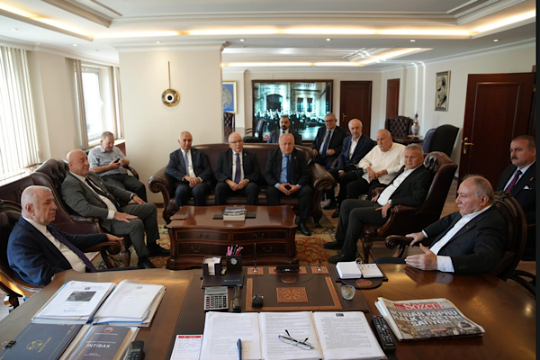 Özdağ: Köprü ve otoyolların 30 yıllığına satılması kabul edilemez