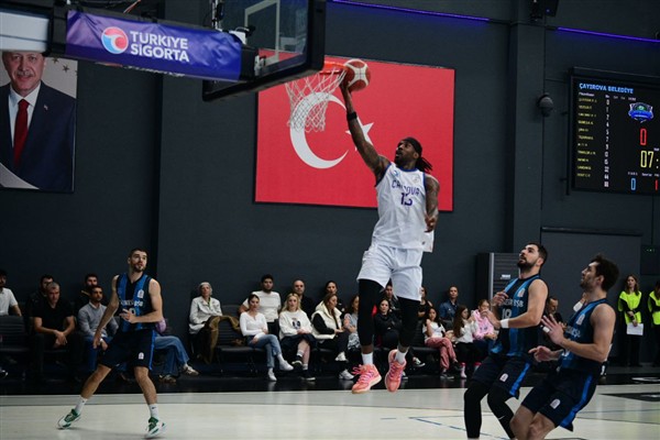 Çayırova Belediyesi, Türkiye Basketbol Ligi'nde liderliğini sürdürüyor