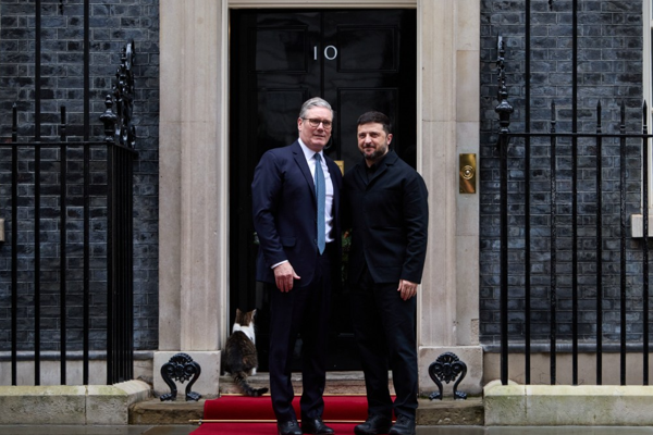 Starmer, Zelenski ile telefonda görüştü 