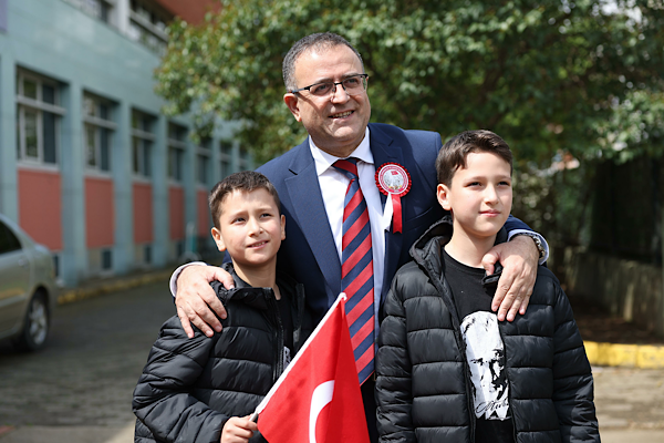 Derince’de 23 Nisan kutlama programı yoğun katılımla gerçekleşti