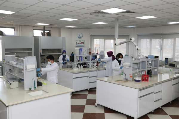 Başkan Büyükkılıç: KASKİ Laboratuvarlarıyla içme suyunda tam kontrol sağlıyoruz