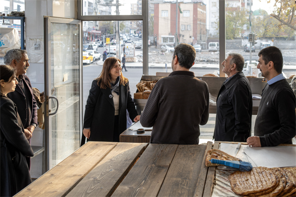 DBB Eş Başkanları, Emek Caddesi esnafını ziyaret etti