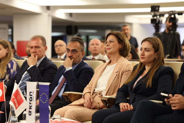 Genç Dostu Kent ödülü Antalya’ya verildi
