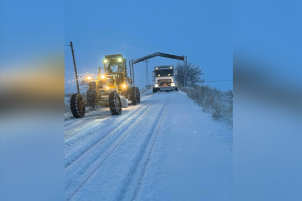 Kayseri'de kar yağışı sonrası kapanan 146 mahalle yolu ulaşıma açıldı