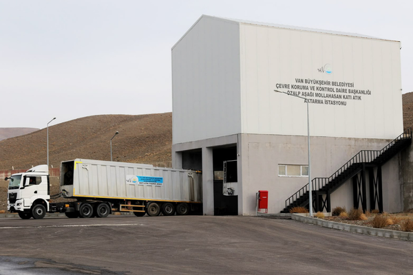 Van Büyükşehir Belediyesi ilk 7 ayda 138 bin ton evsel atığı bertaraf etti