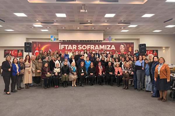 İzmit'te, kadın dernekleriyle iftar programı