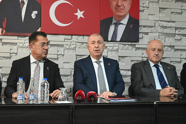 Özdağ , ekonomi, tekstil ve uyuşturucu Konularını değerlendirdi