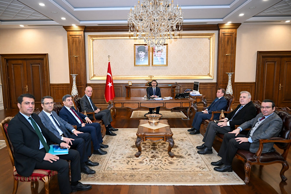 Kocaeli Valisi Aktaş, Vali Yardımcıları ile değerlendirme toplantısı yaptı