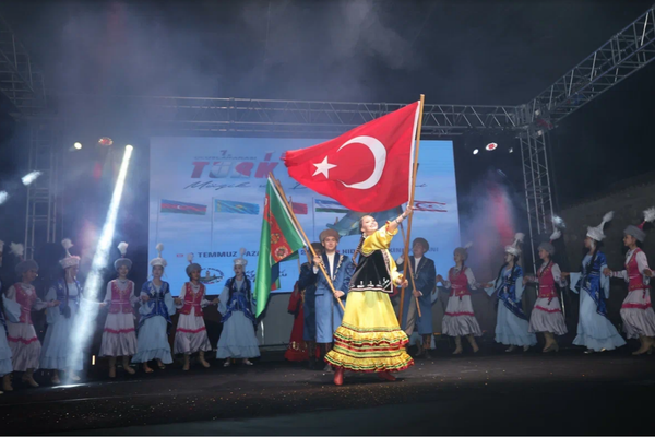 Tokat'ta 1. Uluslararası Tokat Türk Dünyası Müzik ve Dans Şöleni yapıldı