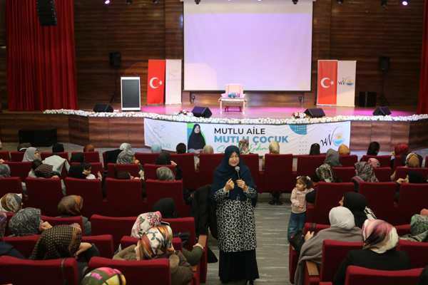 Van'da “Mutlu Aile, Mutlu Çocuk” konferansı gerçekleştirildi