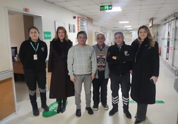 İzmit Belediyesi'nden sağlık çalışanlarına 14 Mart Tıp Bayramı ziyareti