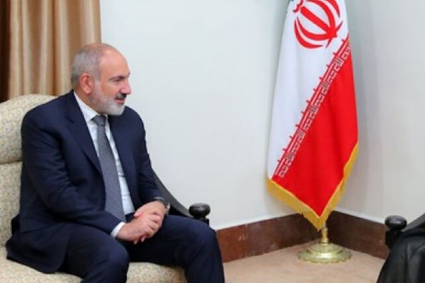Pashinyan: İlk Ermenistan-AB Zirvesi'ni gerçekleştirdik