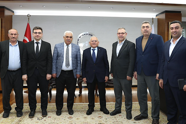 Başkan Büyükkılıç'a ziyaretler 